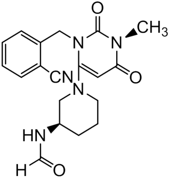 Chemical structure of (R)-N-(1-(3-(2-Cyanobenzyl)-1-methyl-2,6-dioxo-1,2,3,6-tetrahydropyrimidin-4-yl)piperidin-3-yl)formamide